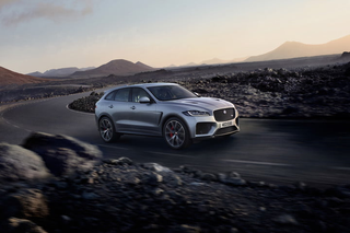 Illustration for article titled The Jaguar F-Pace SVR Is A 550 HP Luxurious MachineÂ